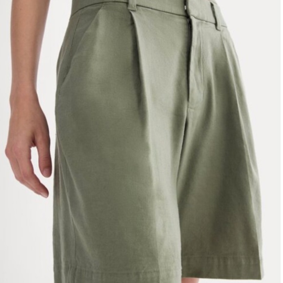 Everlane Women's Pleated Short in Stretch Linen in Lichen Green, Size 4, Cotton… - Picture 3 of 5
